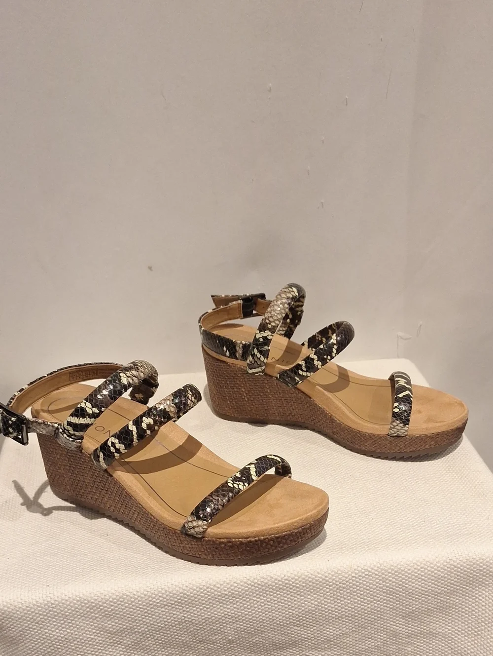 Vionic wedge sandals